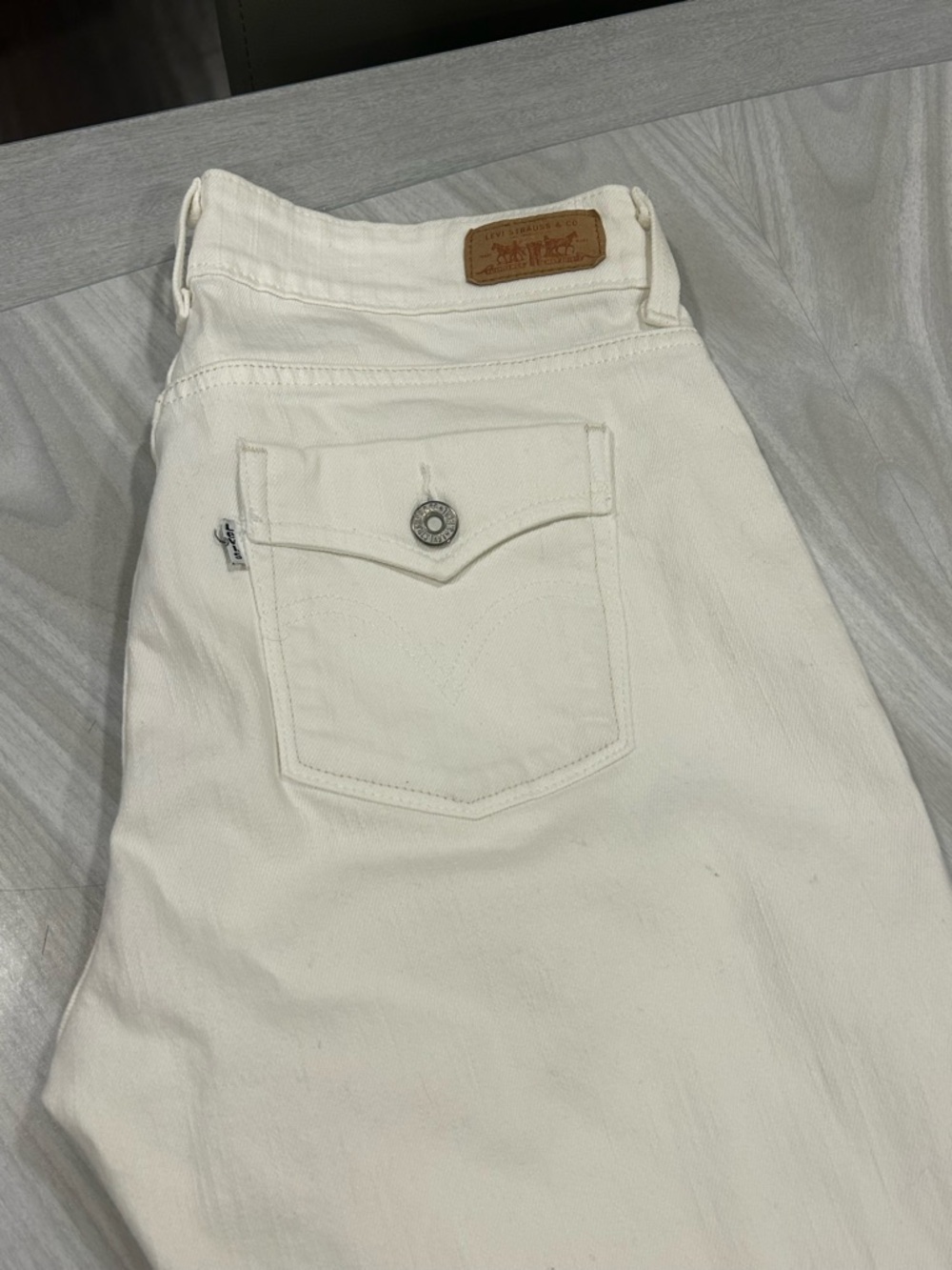 Levi’s 529 curvy Women's White Bootcut Jeans - Picture 3 of 6